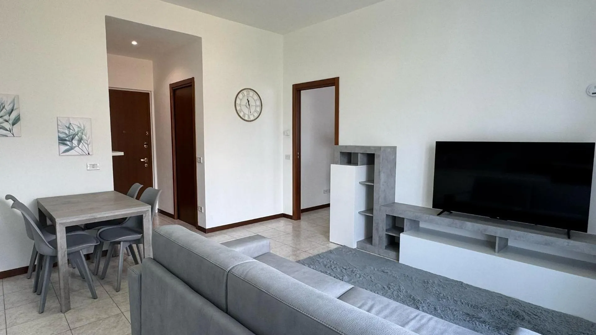 The Landscape - Modern Apartments Lecco 0*,